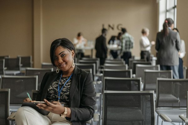 Les Clés pour Devenir un Coach d'Entreprise Exceptionnel : Diplômes et Certifications Incontournables